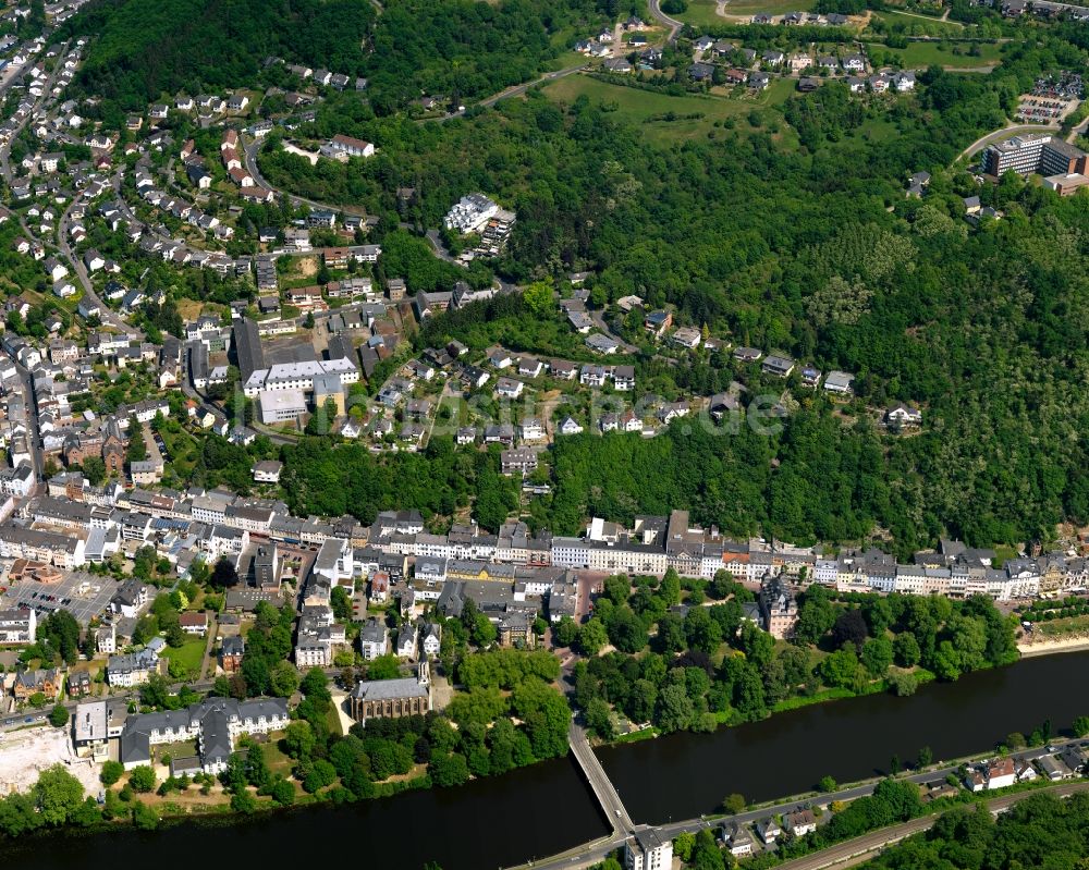 Bad Ems aus der Vogelperspektive: Ortskern am Uferbereich des Lahn - Flußverlaufes in Bad Ems im Bundesland Rheinland-Pfalz