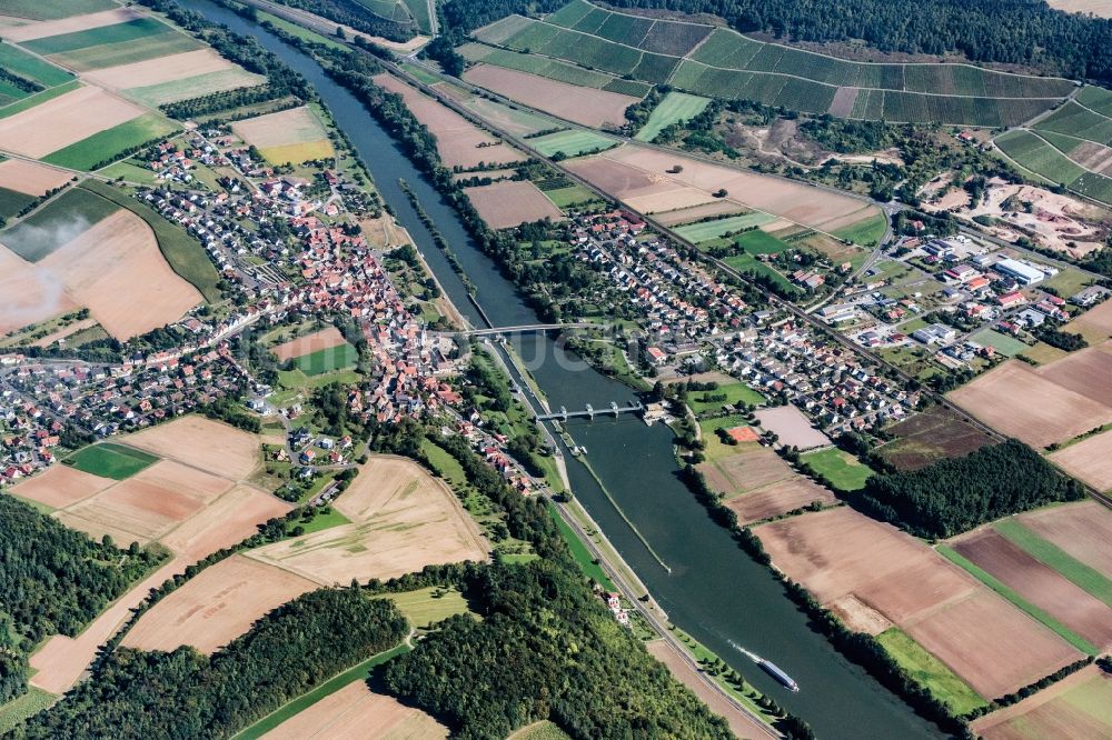 Luftbild Himmelstadt - Ortskern am Uferbereich des Main - Flußverlaufes in Himmelstadt im Bundesland Bayern