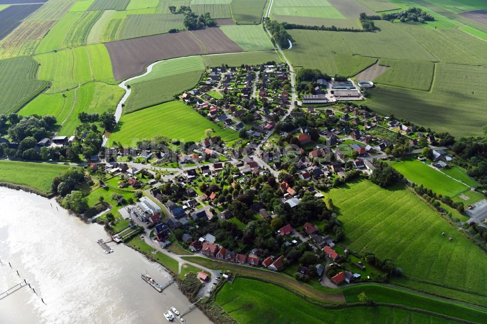 Luftaufnahme Geversdorf - Ortskern am Uferbereich des Oste - Flußverlaufes in Geversdorf im Bundesland Niedersachsen, Deutschland