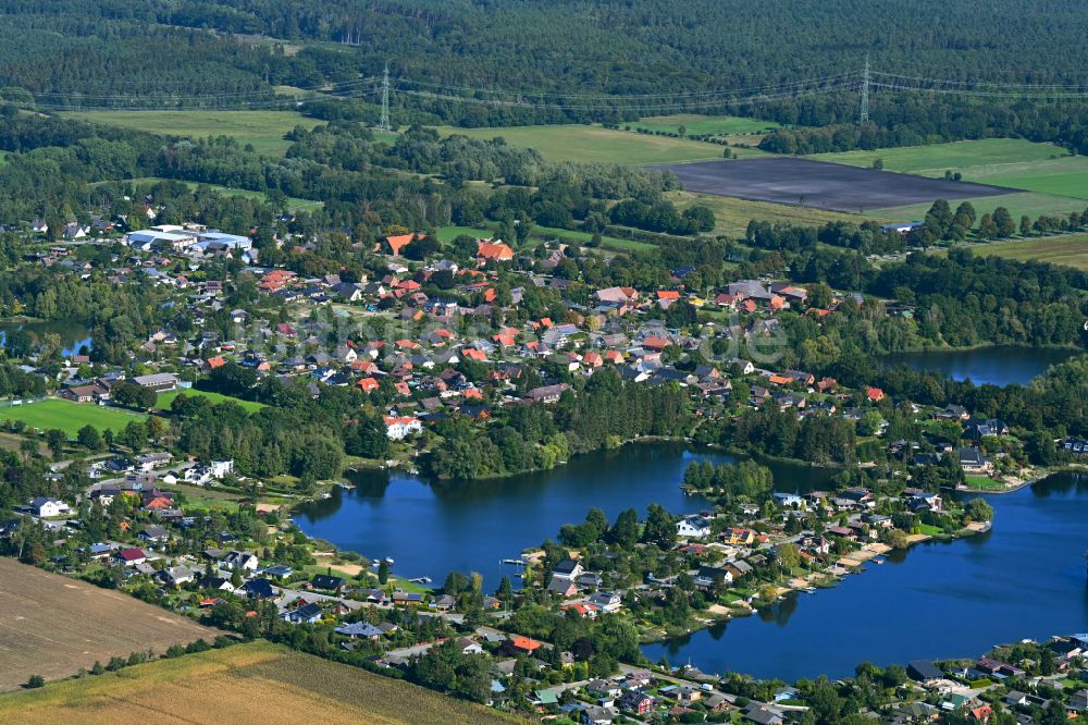 Güster von oben - Ortskern am Uferbereich des Prüßsee in Güster im Bundesland Schleswig-Holstein, Deutschland