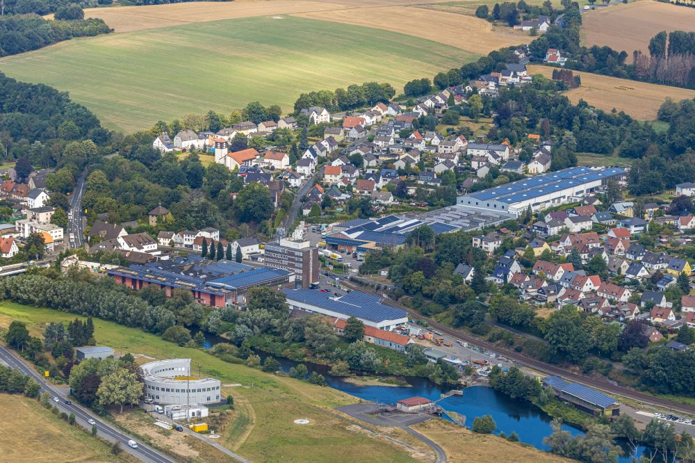 Langschede von oben - Ortskern am Uferbereich des Ruhr - Flussverlaufes in Langschede im Bundesland Nordrhein-Westfalen, Deutschland