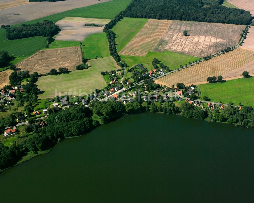 Luftbild Seedorf - Ortskern am Uferbereich am Seedorfer Küchensee entlang der Dorfstraße in Seedorf im Bundesland Schleswig-Holstein, Deutschland