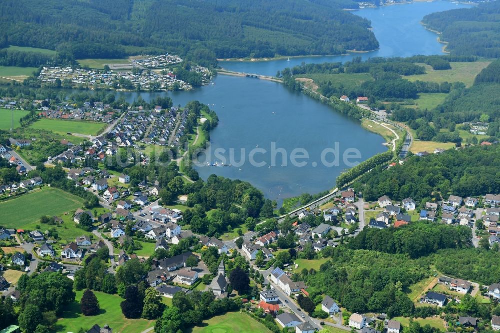 Luftbild Amecke - Ortskern am Uferbereich der Sorpe in Amecke im Bundesland Nordrhein-Westfalen, Deutschland