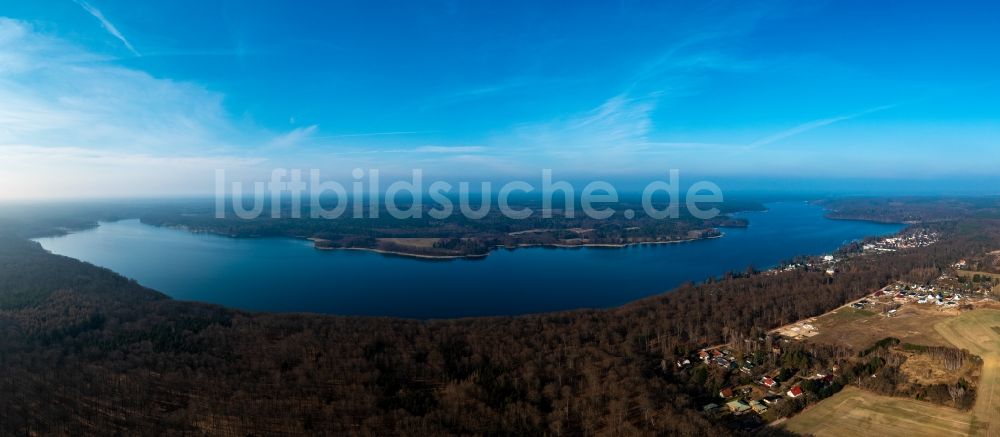 Luftaufnahme Schorfheide - Ortskern am Uferbereich am Ufer des Werbellinsee in Altenhof im Bundesland Brandenburg, Deutschland