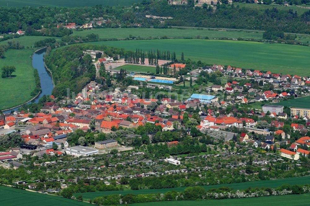 Luftbild Nebra (Unstrut) - Ortskern am Uferbereich des Unstrut - Flußverlaufes in Nebra (Unstrut) im Bundesland Sachsen-Anhalt, Deutschland