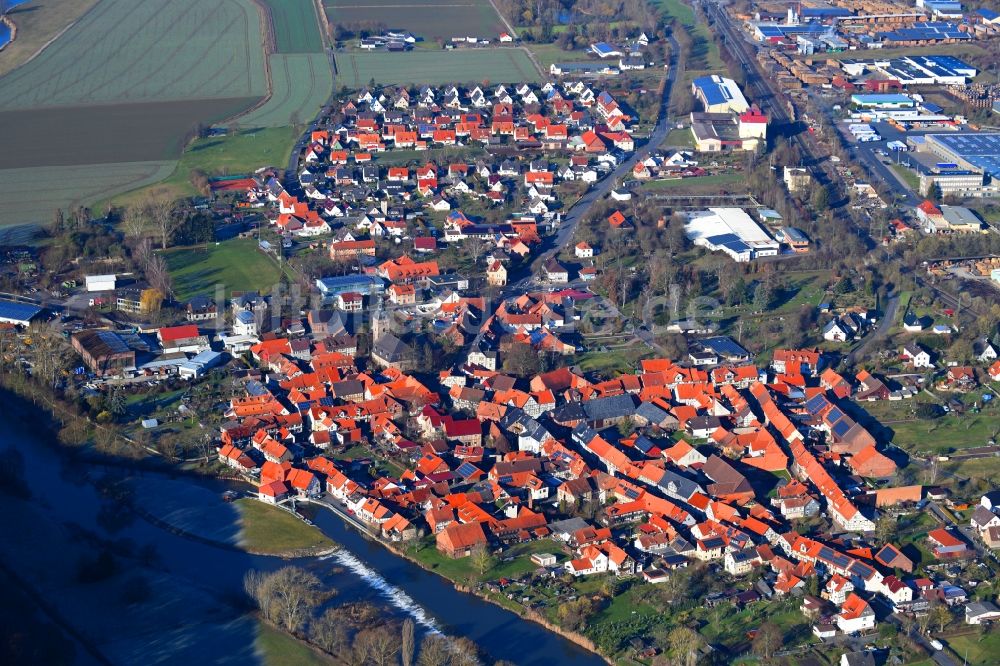 Luftbild Hedemünden - Ortskern am Uferbereich des Werra - Flußverlaufes in Hedemünden im Bundesland Niedersachsen, Deutschland