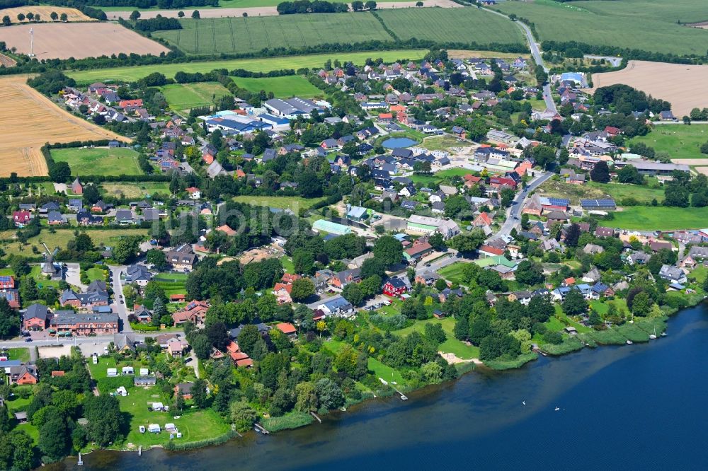 Luftbild Groß Wittensee - Ortskern am Uferbereich des Wittensee in Groß Wittensee im Bundesland Schleswig-Holstein, Deutschland