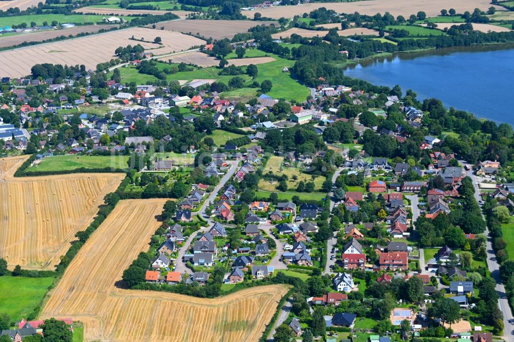 Groß Wittensee von oben - Ortskern am Uferbereich des Wittensee in Groß Wittensee im Bundesland Schleswig-Holstein, Deutschland