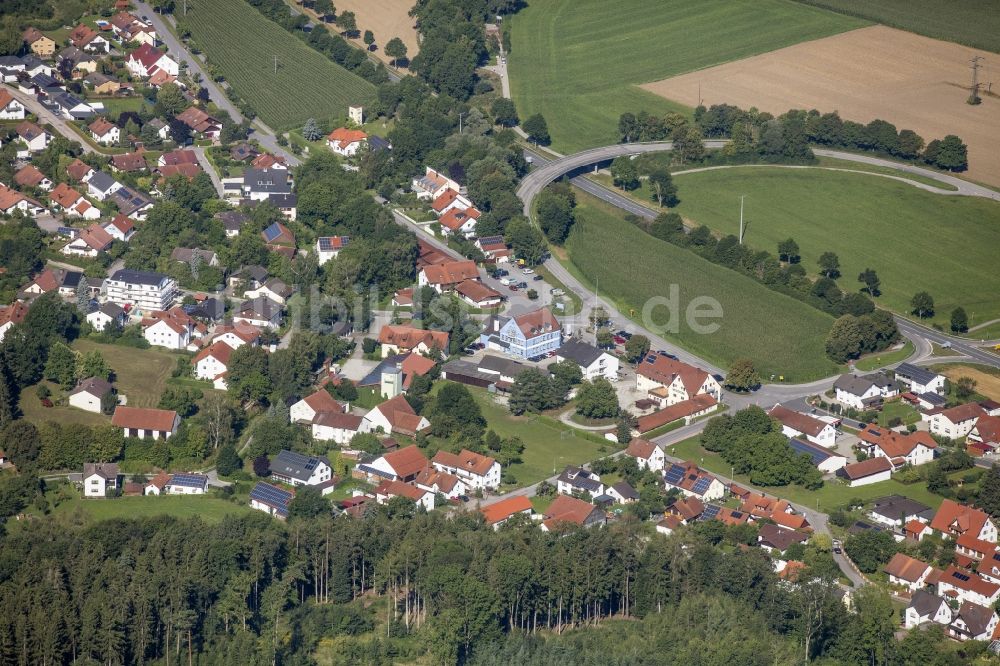 Viecht von oben - Ortsteilansicht der Gemeinde Viecht im Bundesland Bayern, Deutschland