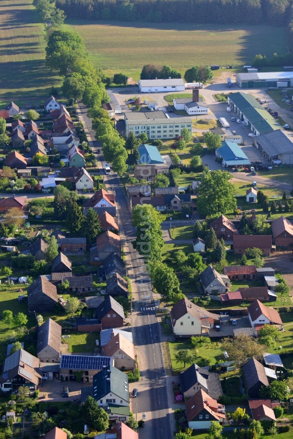 Neuruppin von oben - Ortsteilansicht von Gühlen-Glienicke der Kreisstadt Neuruppin im Bundesland Brandenburg