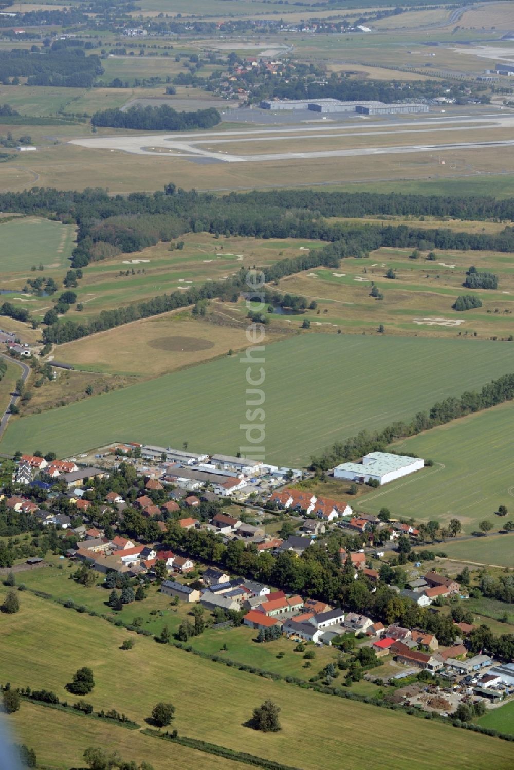 Blankenfelde-Mahlow von oben - Ortsteilansicht von Groß Kienitz in der Gemeinde Blankenfelde-Mahlow im Bundesland Brandenburg