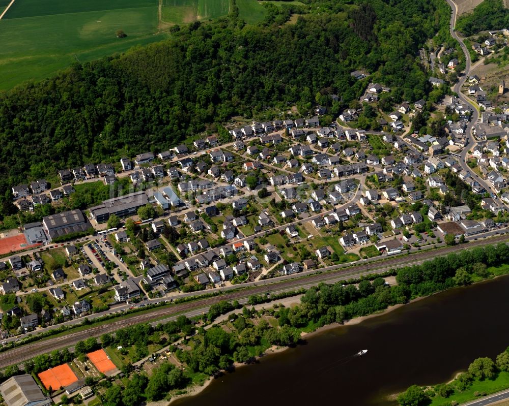 Kobern-Gondorf von oben - Ortsteilansicht von Kobern in der Ortsgemeinde Kobern-Gondorf im Bundesland Rheinland-Pfalz