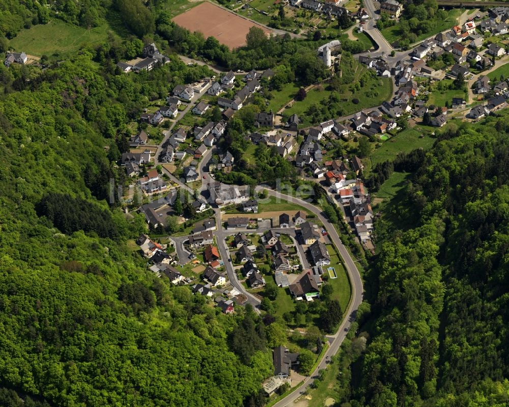 Altenahr von oben - Ortsteilansicht von Kreuzberg in Altenahr im Bundesland Rheinland-Pfalz