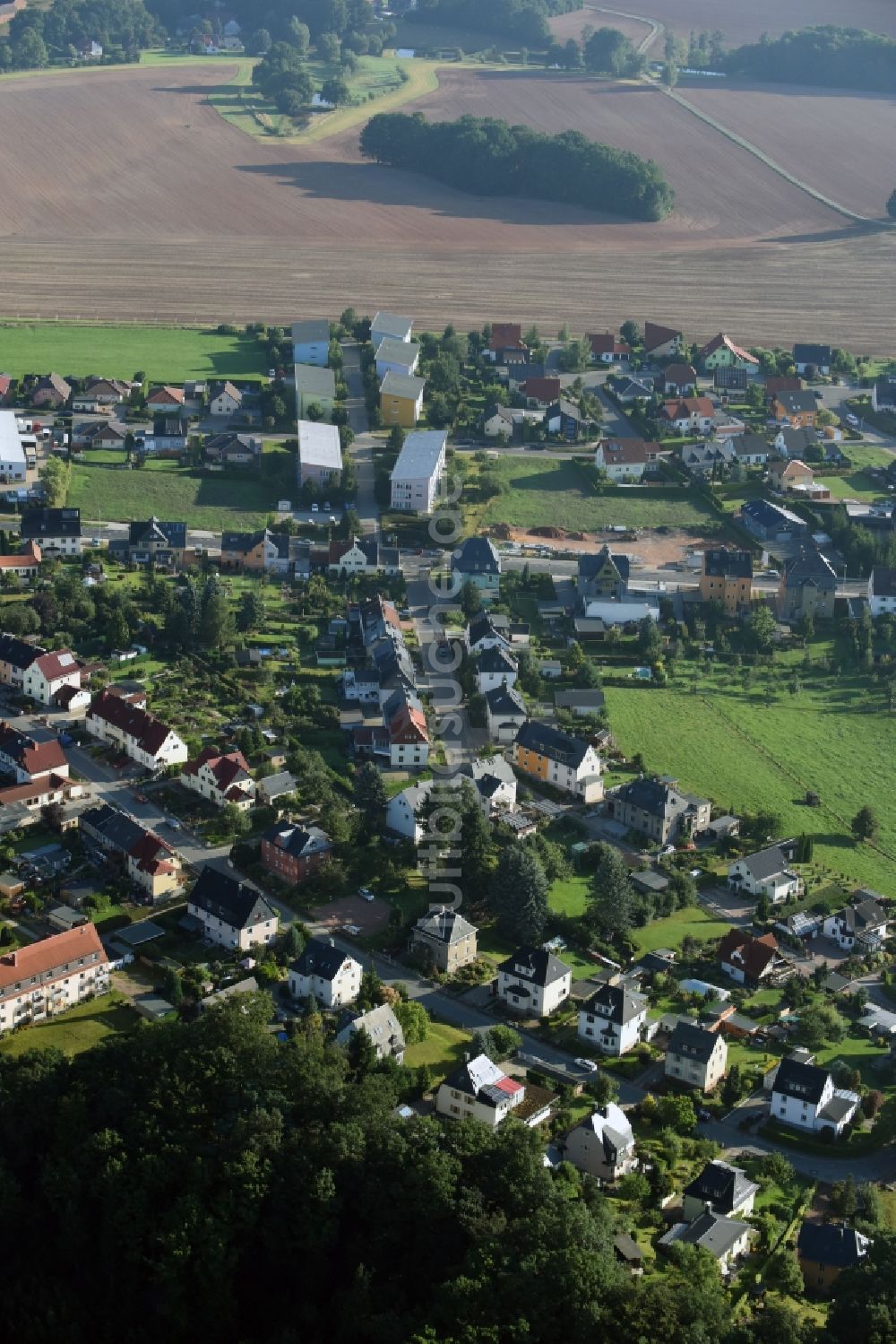 Hohndorf von oben - Ortsteilansicht des Nordwestens von Hohndorf im Bundesland Sachsen