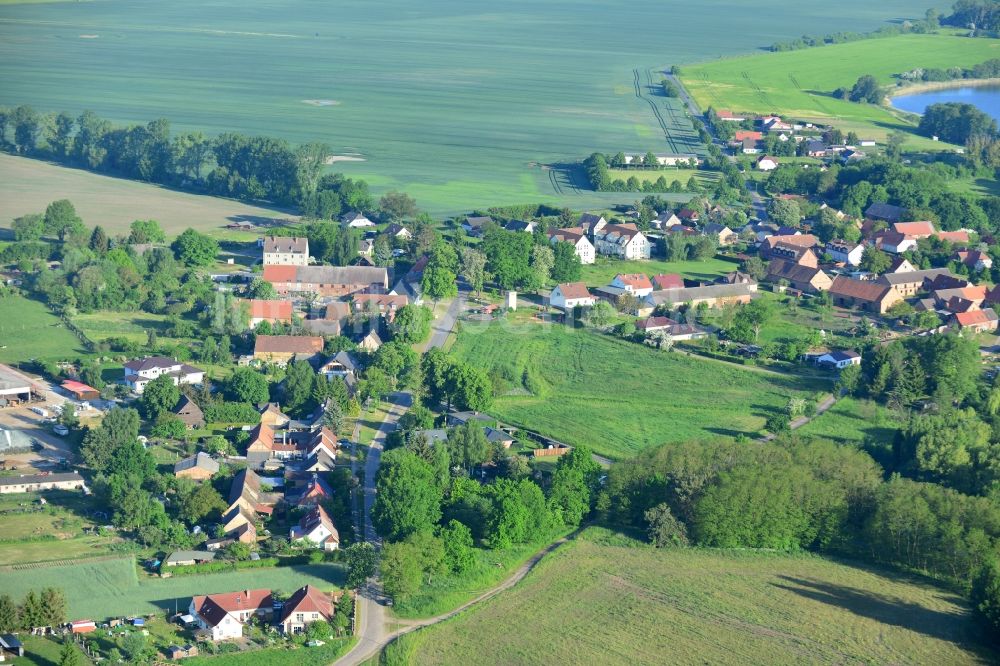Luftbild Vielitzsee - Ortsteilansicht von Vielitz und des Vielitzsees in der Gemeinde Vielitz im Bundesland Brandenburg