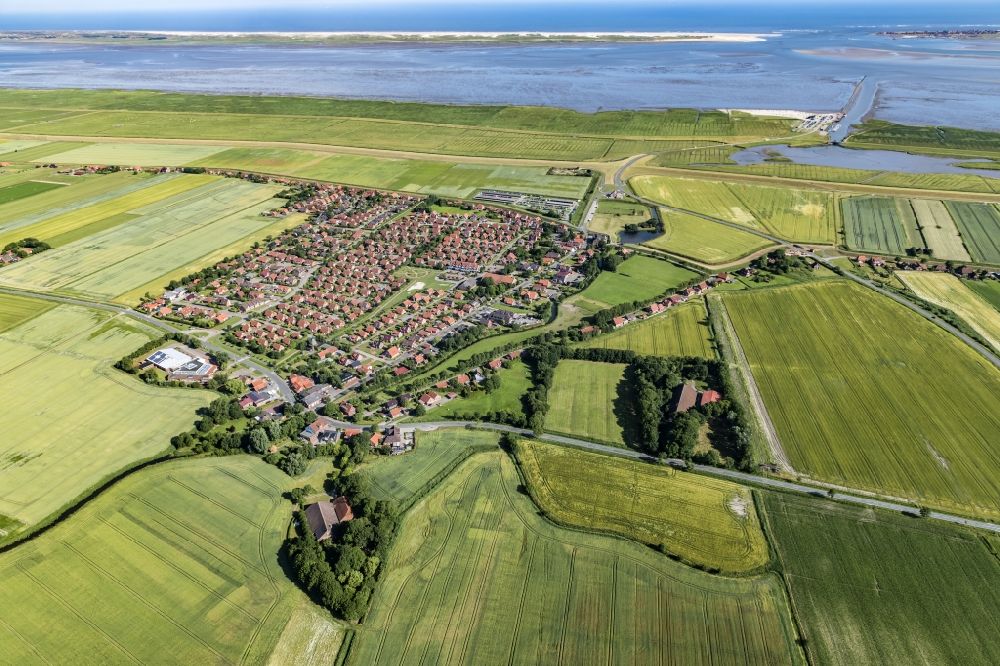 Luftbild Dornum - Ostfriesische Küste bei Nessmersiel im Bundesland Niedersachsen