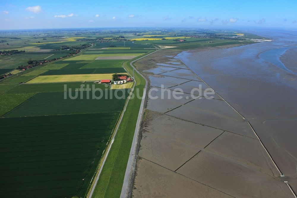 Neuharlingersiel aus der Vogelperspektive: Ostfriesische Küste bei Neuharlingersiel im Bundesland Niedersachsen