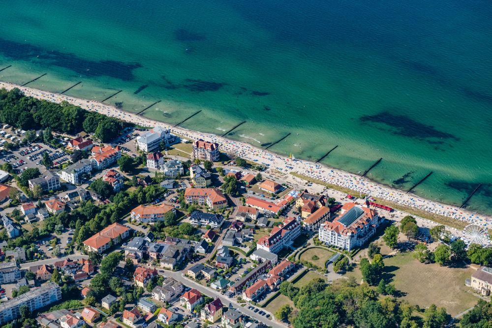 Luftaufnahme Ostseebad Kühlungsborn - Ostsee- Meeres-Küste in Kühlungsborn im Bundesland Mecklenburg-Vorpommern, Deutschland