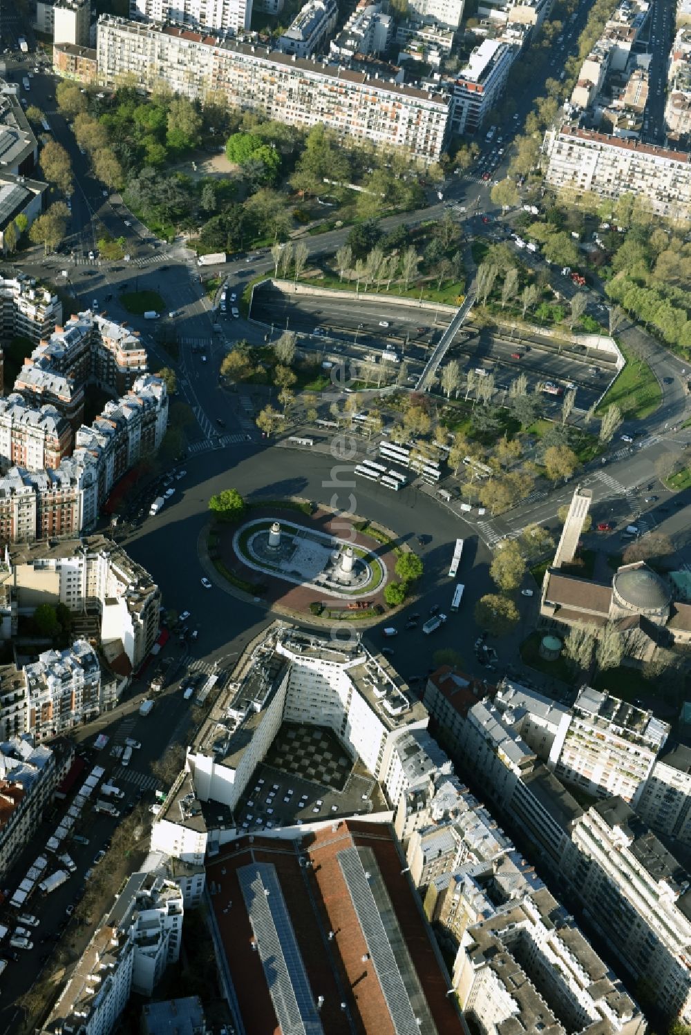 Paris aus der Vogelperspektive: Palace de la Porte de St Cloud im Innenstadt- Zentrum in Paris in Ile-de-France, Frankreich