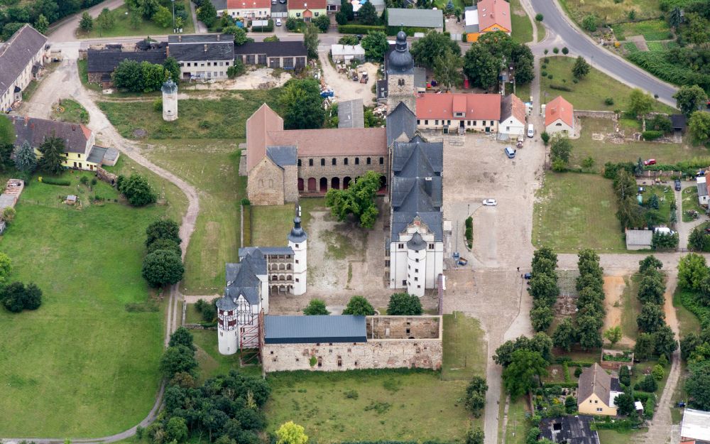 Luftaufnahme Leitzkau - Palais und Renaissance-Schloß in Leitzkau im Bundesland Sachsen-Anhalt, Deutschland