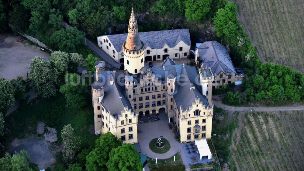 Luftbild Bad Hönningen - Palais des Schloss Ahrenfels im Ortsteil Ariendorf in Bad Hönningen im Bundesland Rheinland-Pfalz, Deutschland