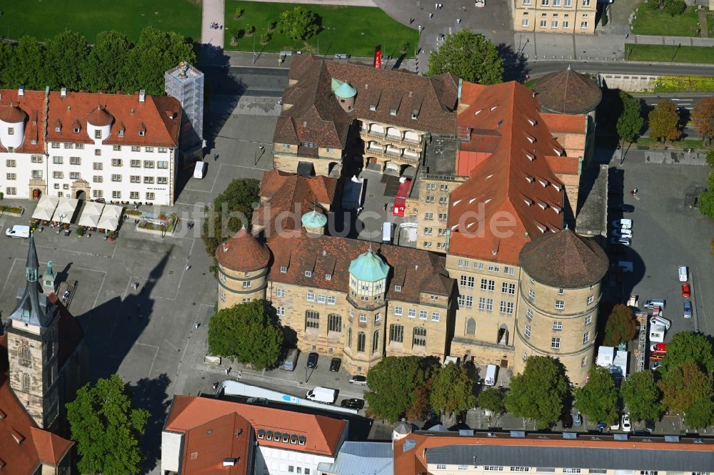 Luftaufnahme Stuttgart - Palais des Schloss Altes Schloss in Stuttgart im Bundesland Baden-Württemberg, Deutschland