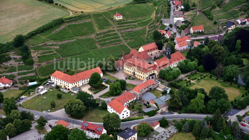 Seußlitz aus der Vogelperspektive: Palais des Schloss - Barockschloß in Seusslitz im Bundesland Sachsen, Deutschland