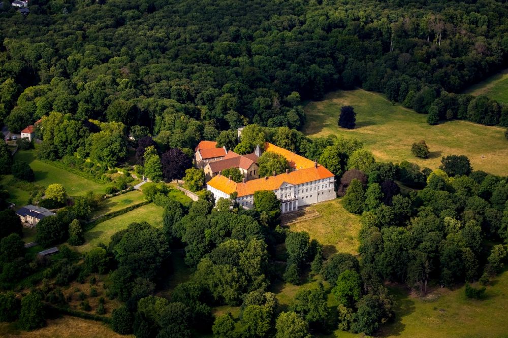 Luftaufnahme Selm - Palais des Schloss Cappenberg im Ortsteil Cappenberg in Selm im Bundesland Nordrhein-Westfalen, Deutschland