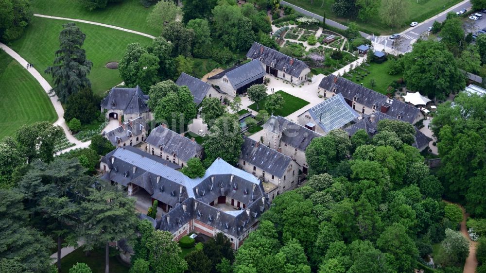 Luftaufnahme Chaumont-sur-Loire - Palais des Schloss in Chaumont-sur-Loire in Centre-Val de Loire, Frankreich