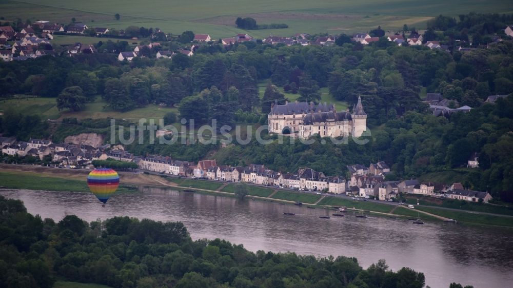 Chaumont-sur-Loire aus der Vogelperspektive: Palais des Schloss in Chaumont-sur-Loire in Centre-Val de Loire, Frankreich