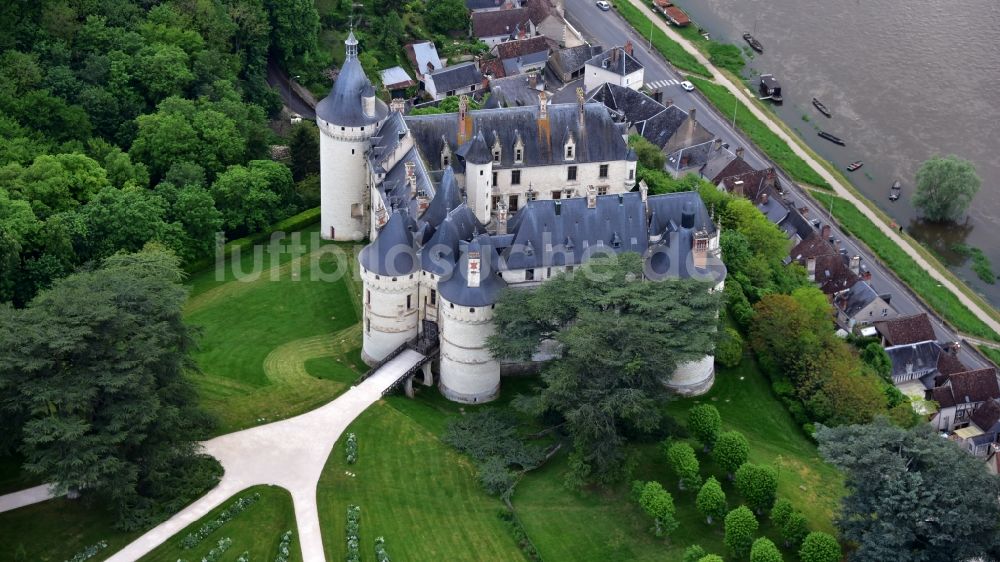 Chaumont-sur-Loire aus der Vogelperspektive: Palais des Schloss in Chaumont-sur-Loire in Centre-Val de Loire, Frankreich