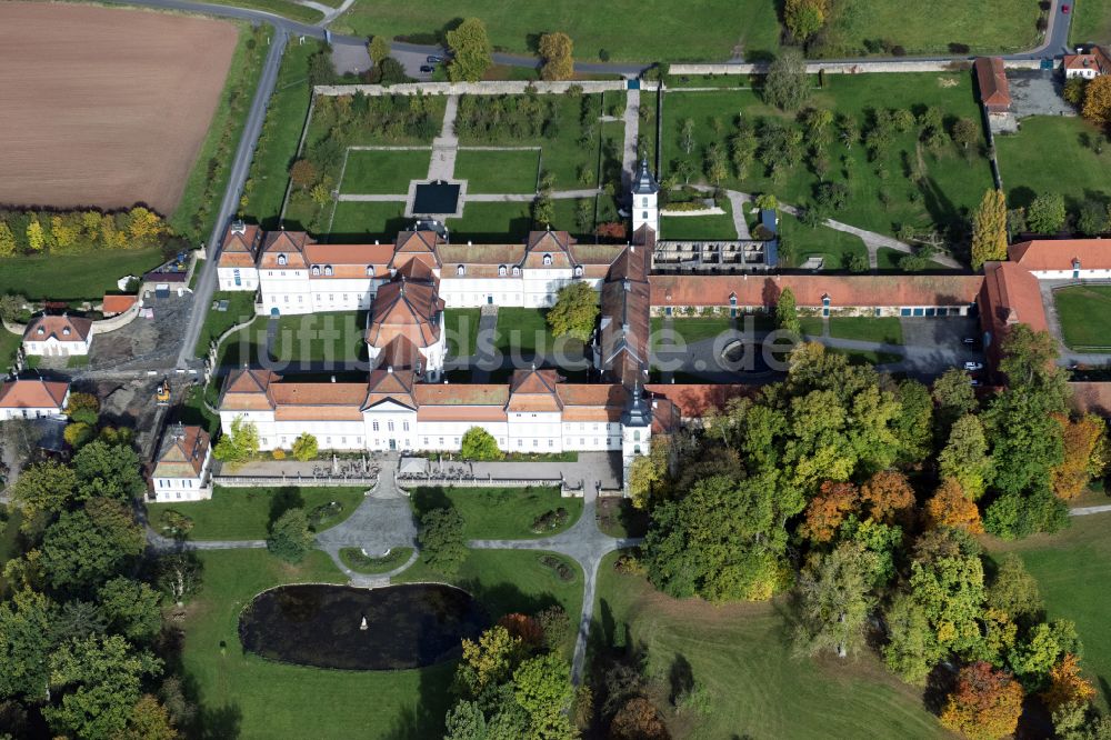 Luftaufnahme Eichenzell - Palais des Schloss Fasanerie in Eichenzell im Bundesland Hessen