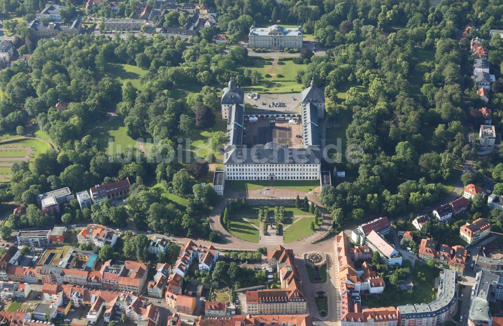 Gotha von oben - Palais des Schloss Friedenstein in Gotha im Bundesland Thüringen, Deutschland