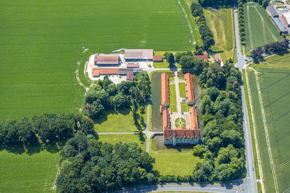 Havixbeck von oben - Palais des Schloss in Havixbeck im Bundesland Nordrhein-Westfalen, Deutschland