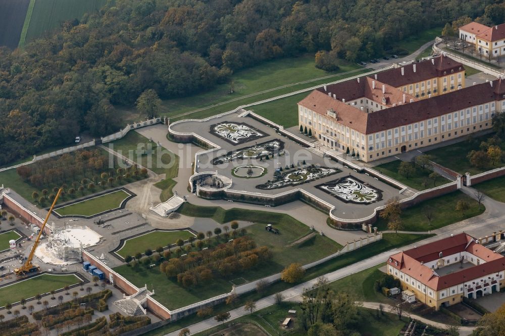 Schloßhof von oben - Palais des Schloss Hof in Schloßhof in Niederösterreich, Österreich