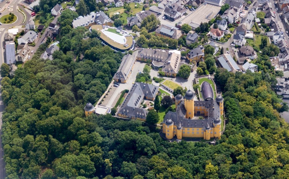 Luftaufnahme Montabaur - Palais des Schloss Hotel in Montabaur im Bundesland Rheinland-Pfalz, Deutschland