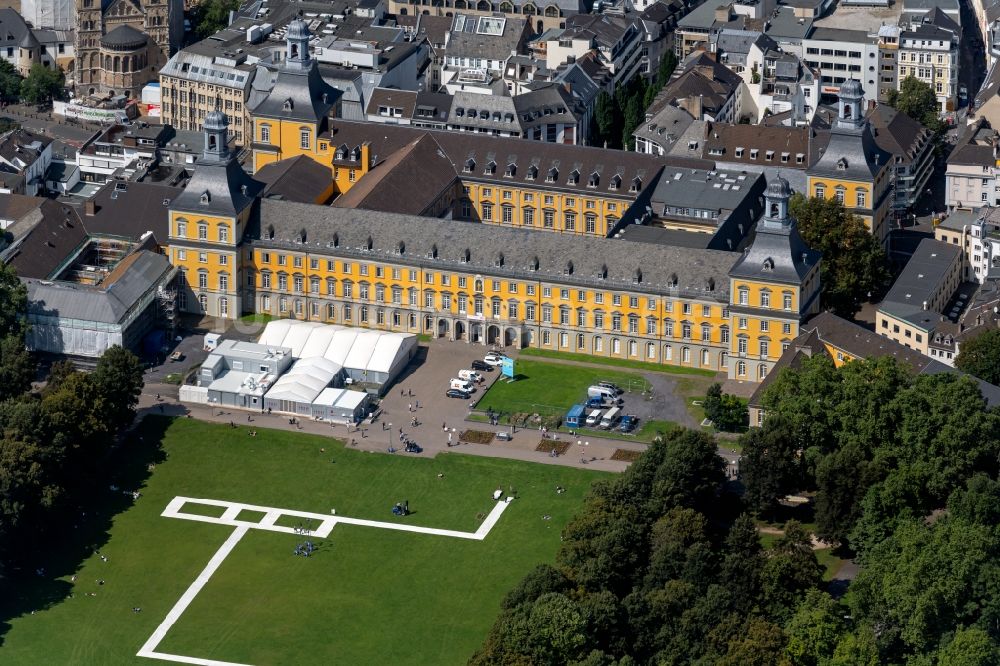Luftbild Bonn - Palais des Schloss Kurfürstliches Schloss in Bonn, im Bundesland Nordrhein-Westfalen, Deutschland