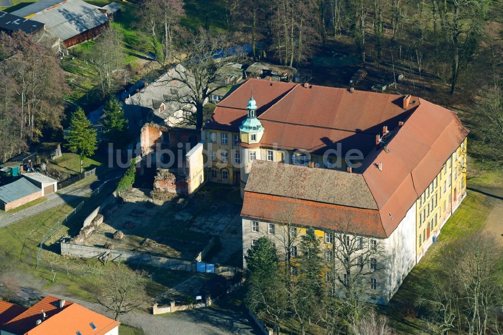 Lieberose aus der Vogelperspektive: Palais des Schloss Lieberose in Lieberose im Bundesland Brandenburg, Deutschland