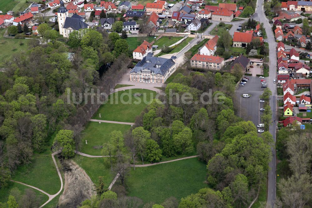 Molsdorf von oben - Palais des Schloss in Molsdorf im Bundesland Thüringen, Deutschland