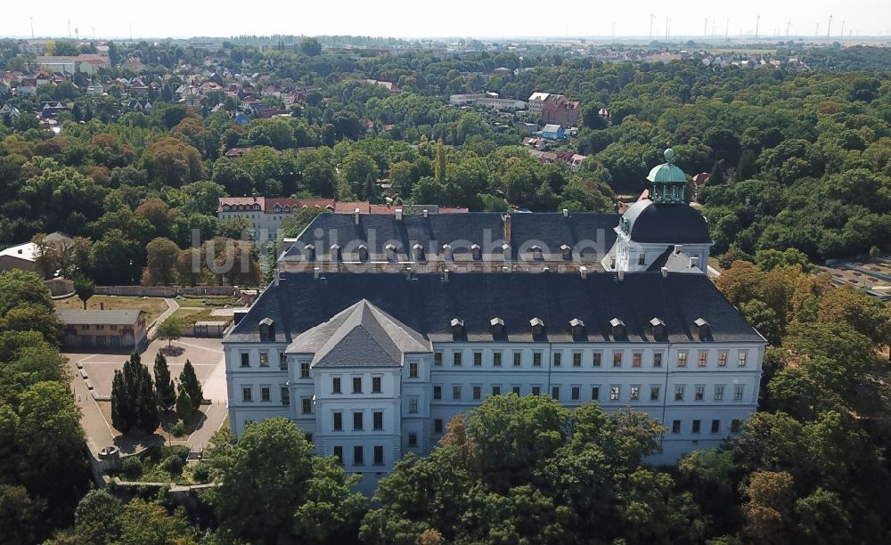 Luftbild Weißenfels - Palais des Schloss Museum Schloss Neu-Augustusburg in Weißenfels im Bundesland Sachsen-Anhalt, Deutschland