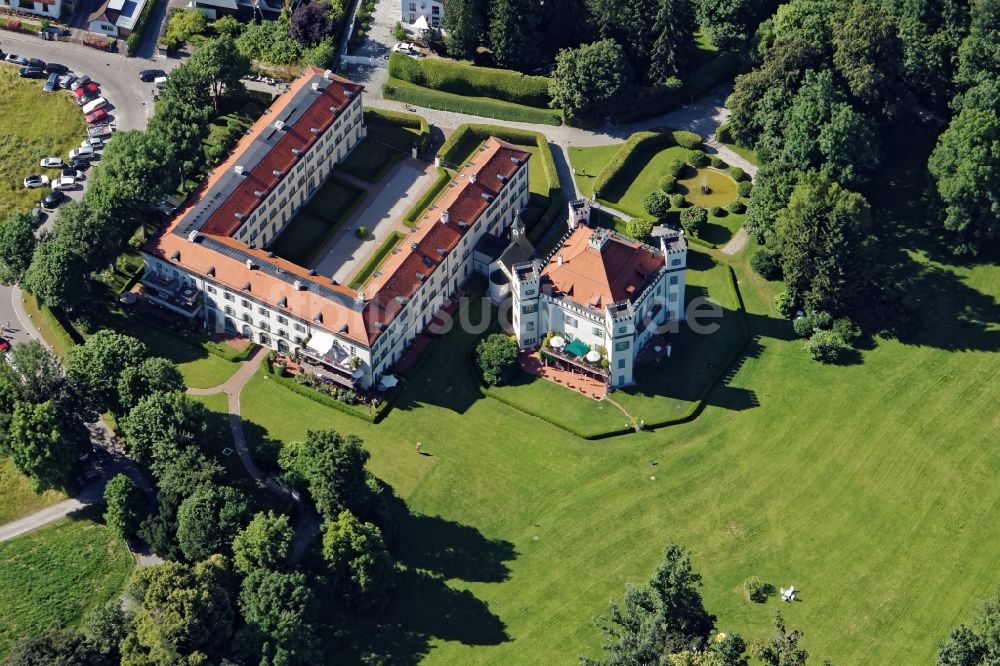 Pöcking von oben - Palais des Schloss im Ortsteil Possenhofen in Pöcking im Bundesland Bayern, Deutschland