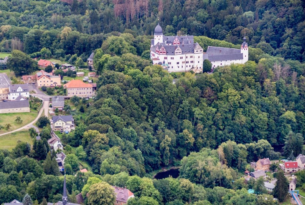 Lunzenau von oben - Palais des Schloss Rochsburg in Lunzenau im Bundesland Sachsen, Deutschland