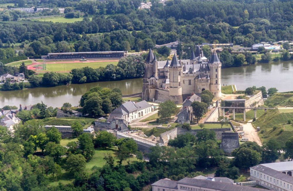 Luftbild Saumur - Palais des Schloss in Saumur in Pays de la Loire, Frankreich