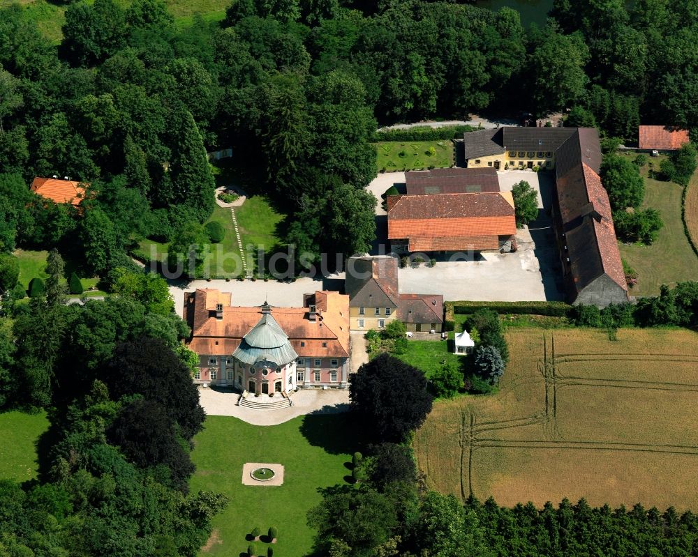 Züttlingen aus der Vogelperspektive: Palais des Schloss Schloss Assumstadt in Züttlingen im Bundesland Baden-Württemberg, Deutschland