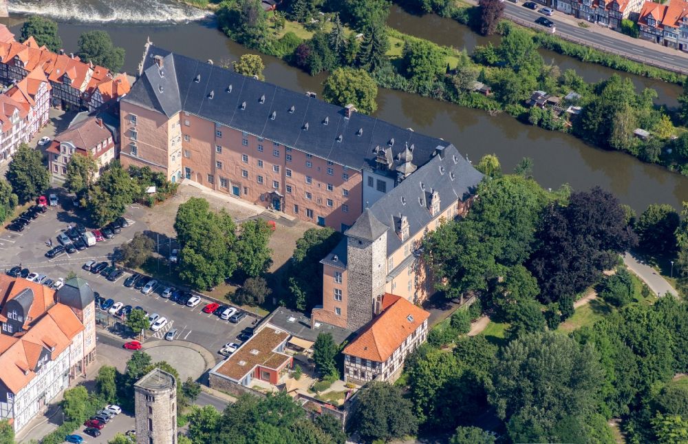 Luftaufnahme Hann. Münden - Palais des Schloss Welfenschloss Münden in Hann. Münden im Bundesland Niedersachsen, Deutschland