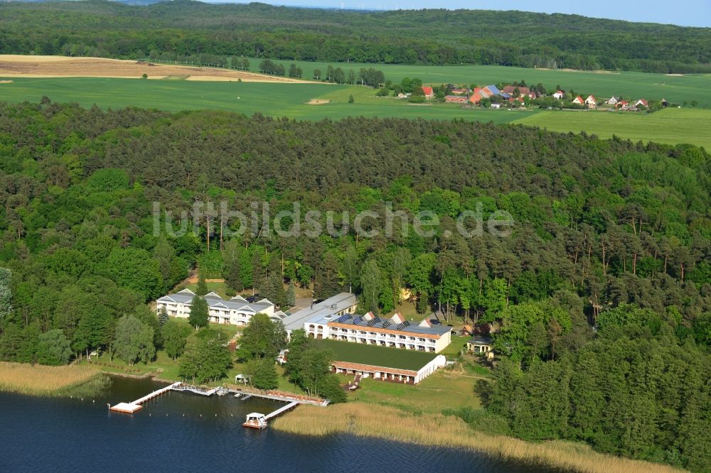 Luftaufnahme Warnitz - Panorama Hotel am Oberuckersee in Warnitz in der Uckermark im Bundesland Brandenburg