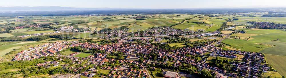 Luftaufnahme Soultz-sous-Forets - Panorama der Ortsansicht in Soultz-sous-Forets in Grand Est, Frankreich