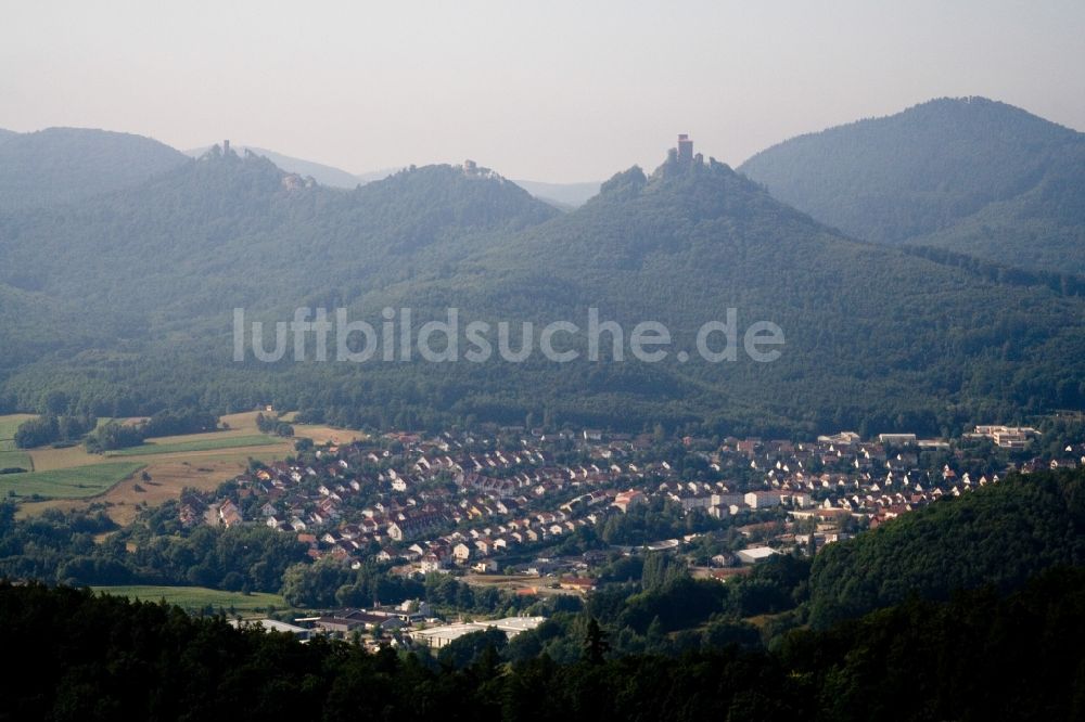 Luftbild Annweiler am Trifels - Panorama vom Ortsbereich und Umgebung in Annweiler am Trifels im Bundesland Rheinland-Pfalz
