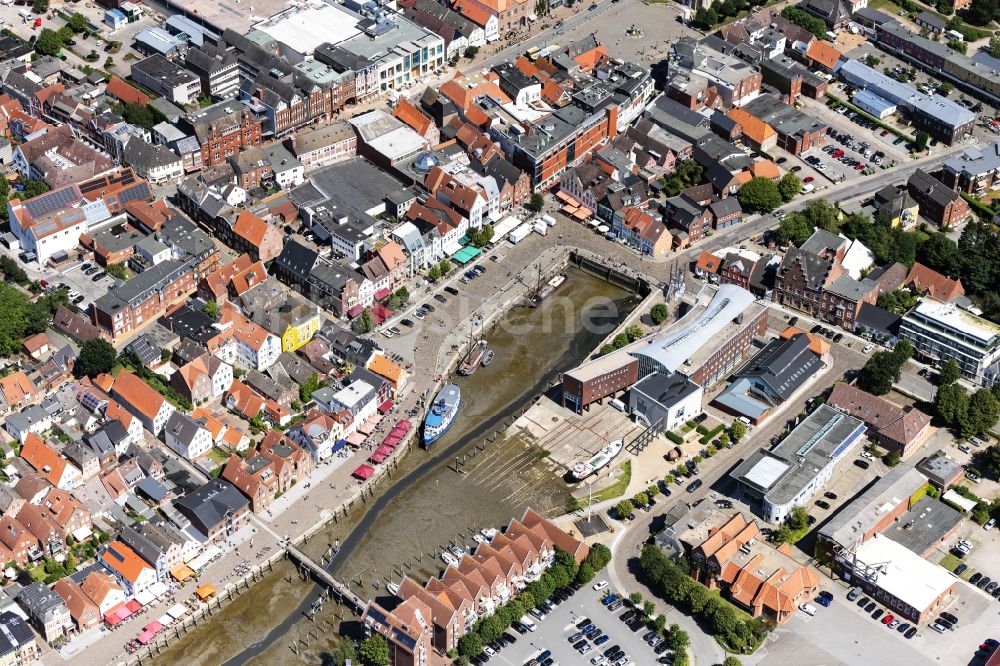 Luftbild Husum - Panorama- Stadtansicht vom Stadtzentrum in Husum im Bundesland Schleswig-Holstein
