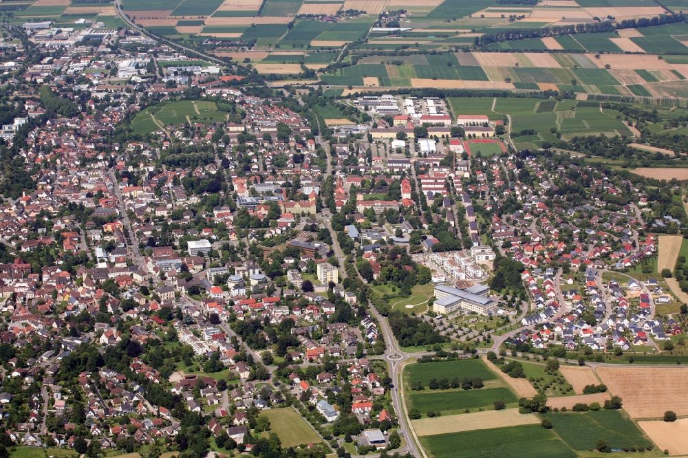 Müllheim aus der Vogelperspektive: Panorama- Stadtansicht vom Stadtzentrum in Müllheim im Bundesland Baden-Württemberg